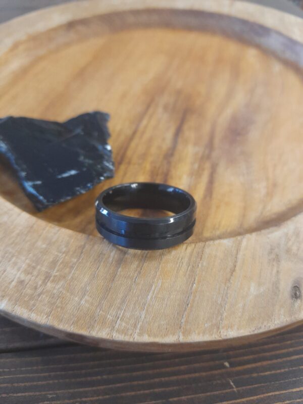 Stressring Svart Bandad