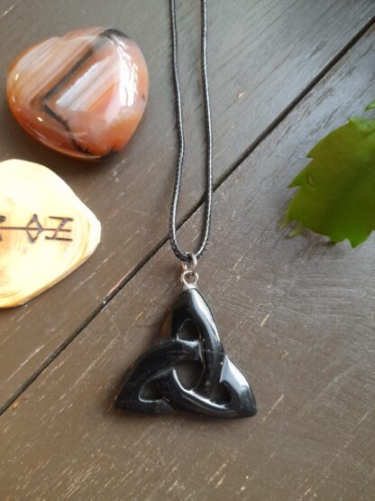 Halsband Triquetra Obsidian