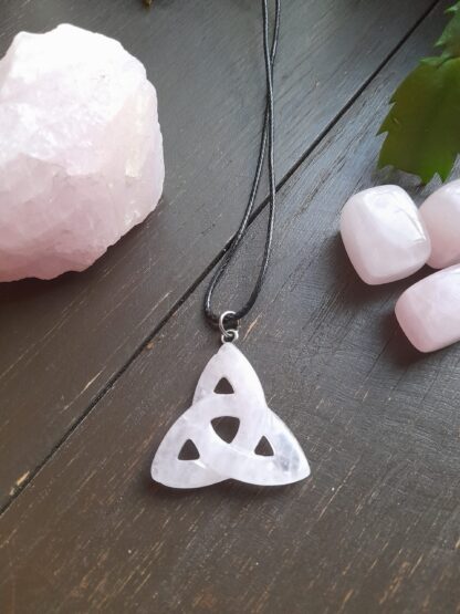 Halsband Triquetra Rosenkvarts