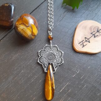 Halsband Mandala Tigeröga