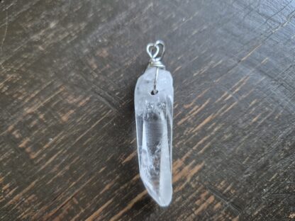 Hänge, Bergkristall - Klarhet i silver